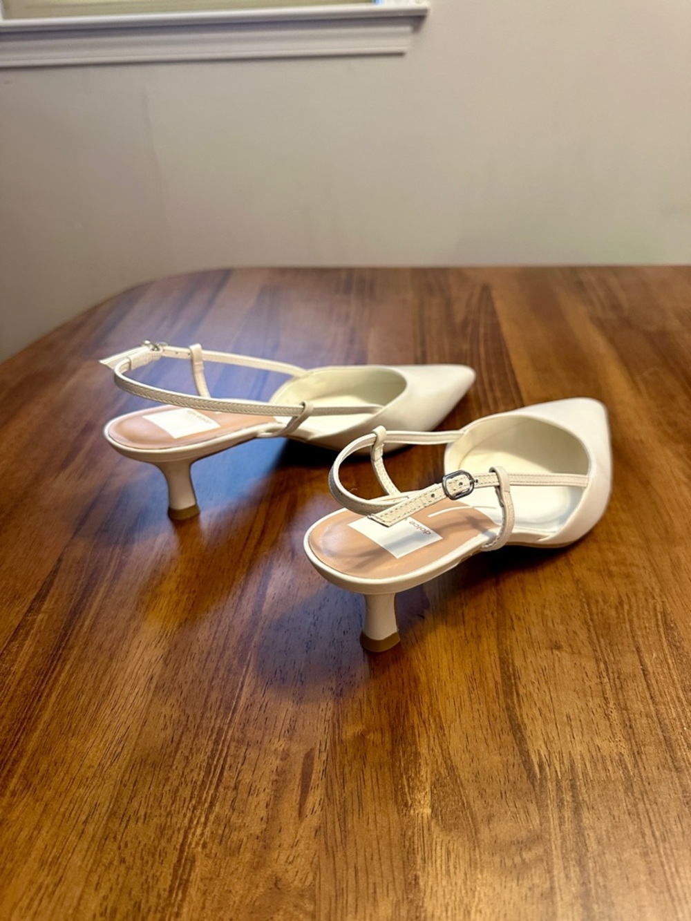 Dolce Vita White Leather Odela Wedding Heels - Picture 3 of 8